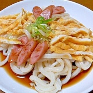 たまごとウィンナーのぶっかけうどん